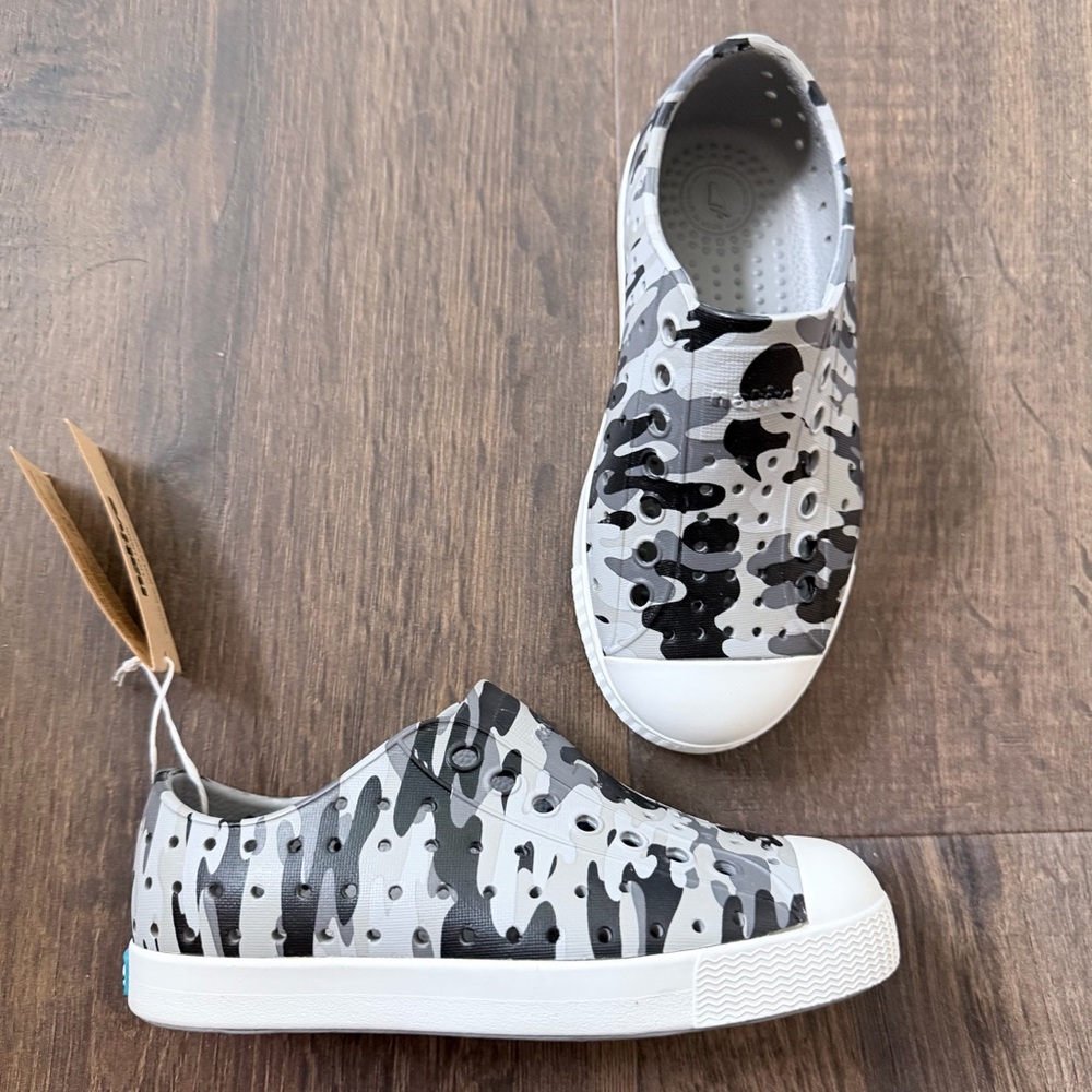 Native Jefferson Print Shoes | Mist Camo | Size: 10 - Picture 6 of 9